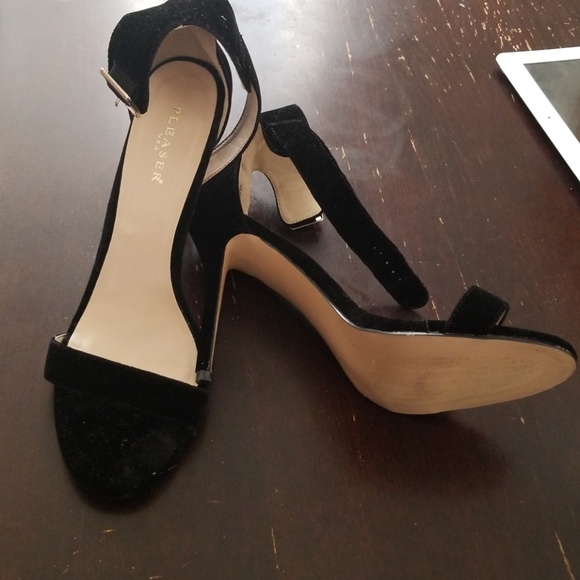 Shoes - Picture 2 of 3